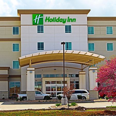 Holiday Inn Salina By Ihg Екстериор снимка