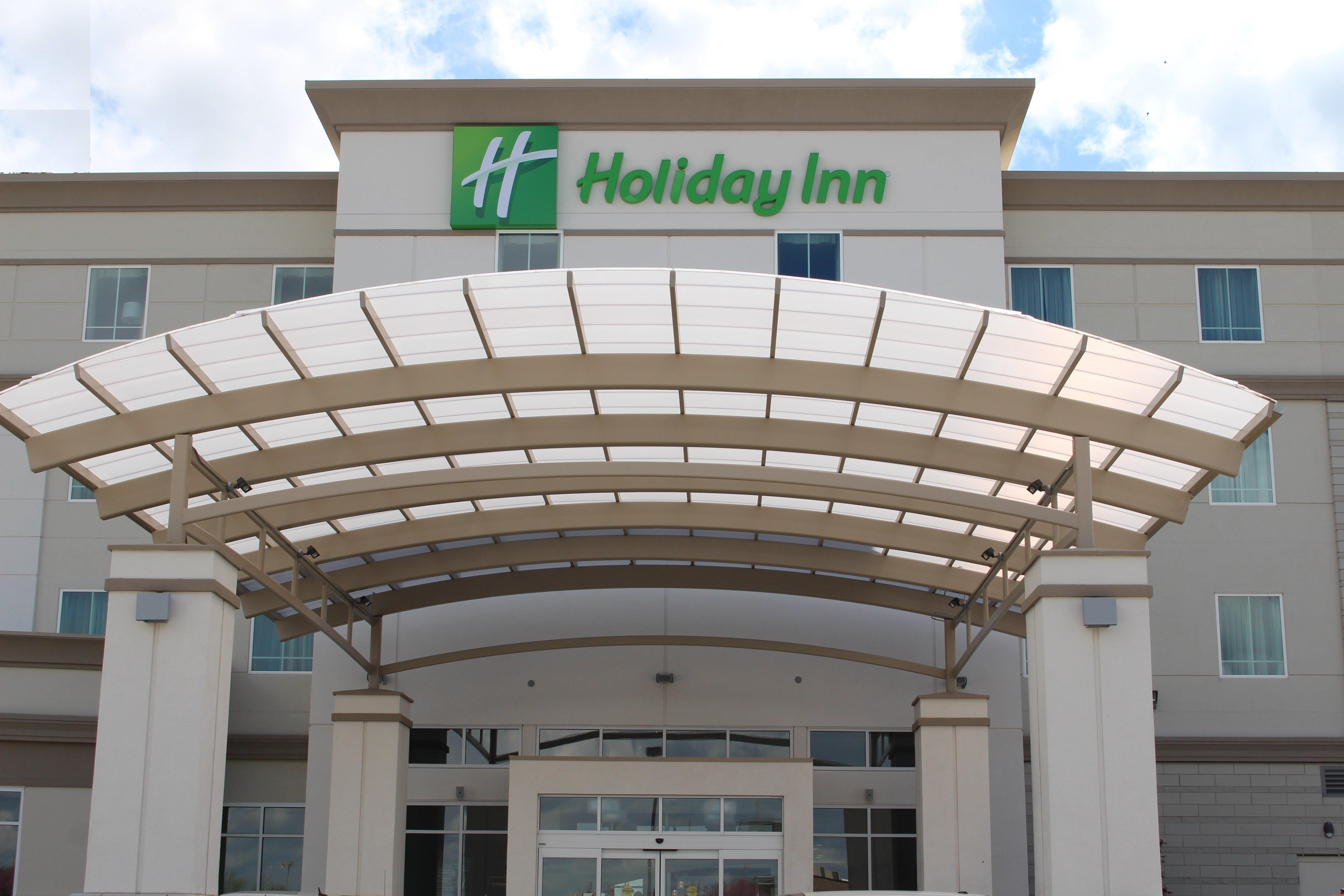 Holiday Inn Salina By Ihg Екстериор снимка