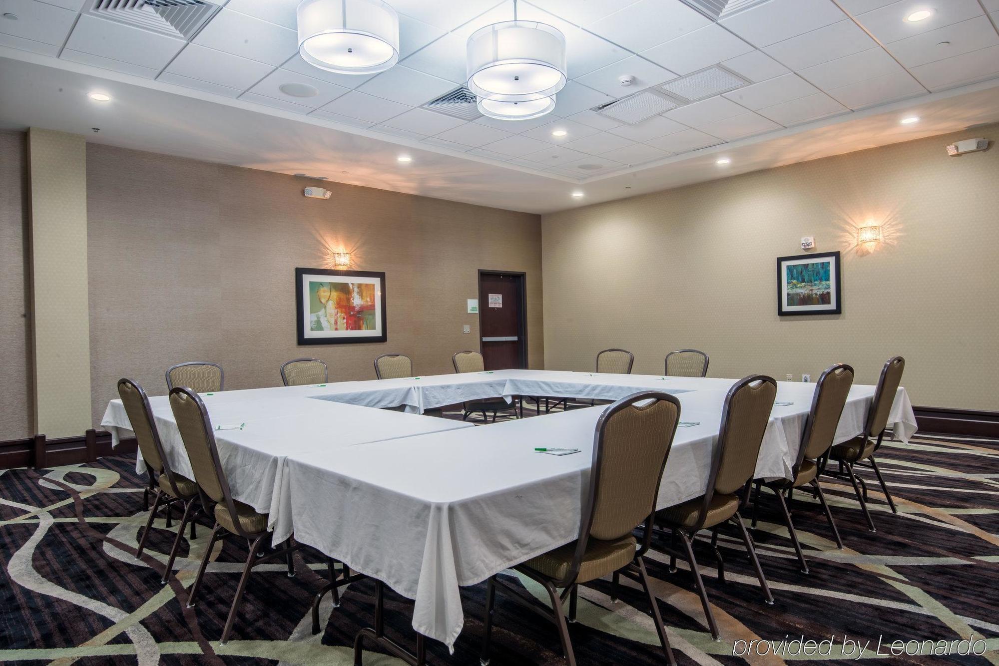Holiday Inn Salina By Ihg Екстериор снимка