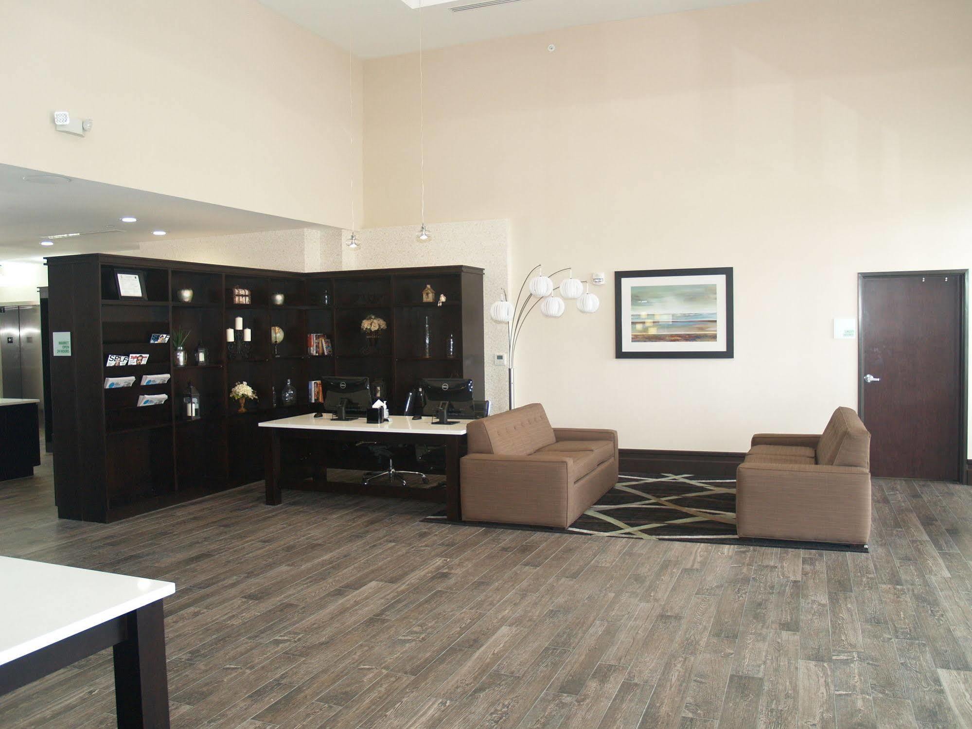 Holiday Inn Salina By Ihg Екстериор снимка